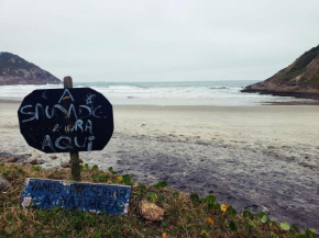 Casa de praia agradável, lado do rio, rua da praia